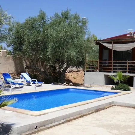 With Private Pool, L'ampolla, Garden And Air Conditioning. *